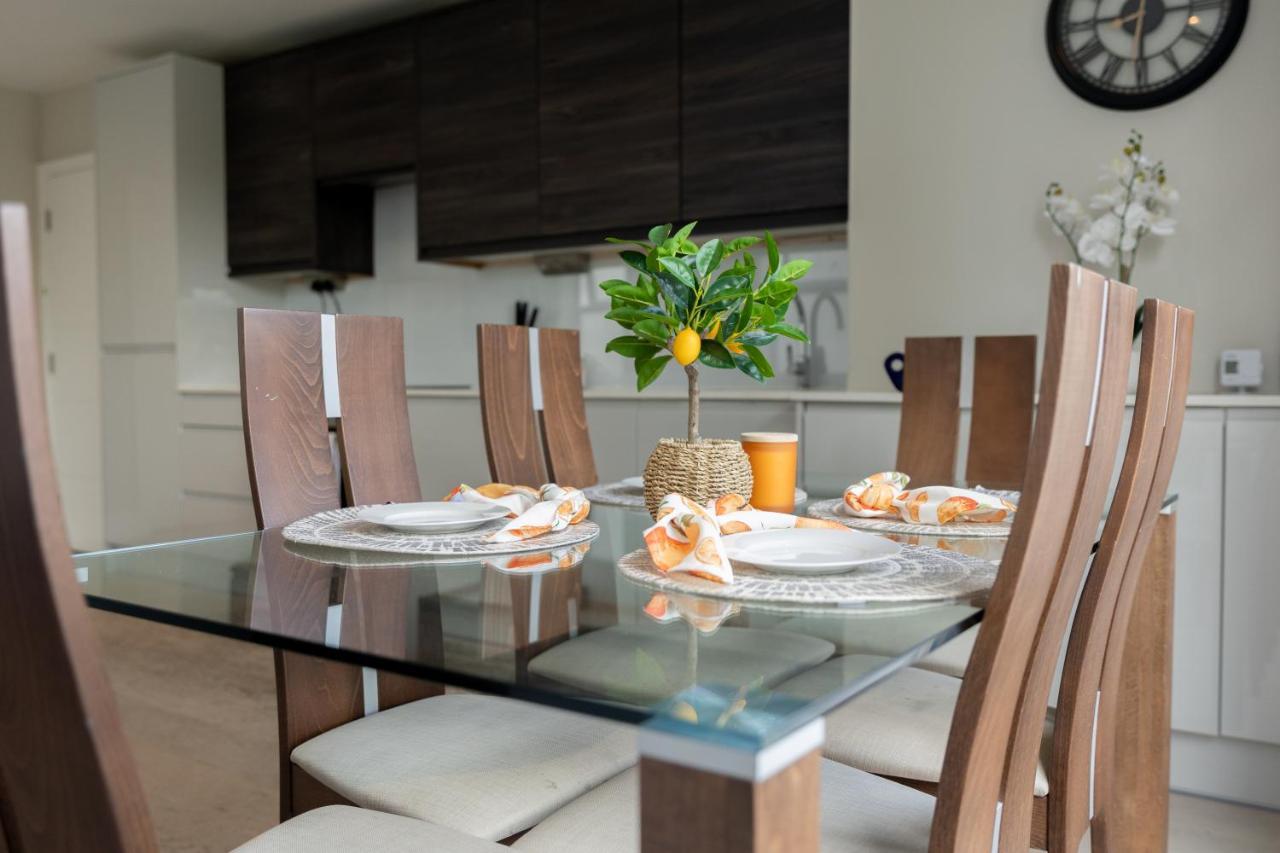 Star London Bell Lane 3-Bed Haven Apartment Hendon Bagian luar foto