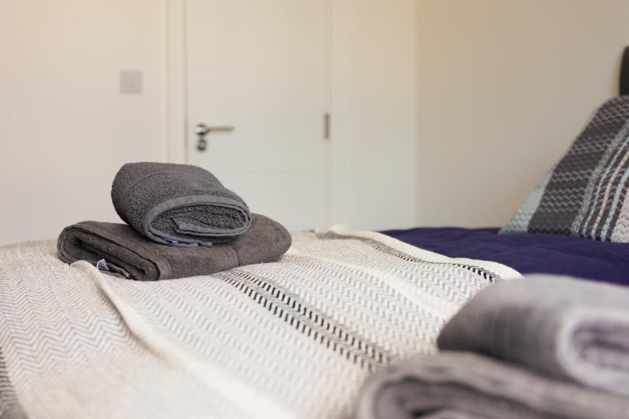Star London Bell Lane 3-Bed Haven Apartment Hendon Bagian luar foto